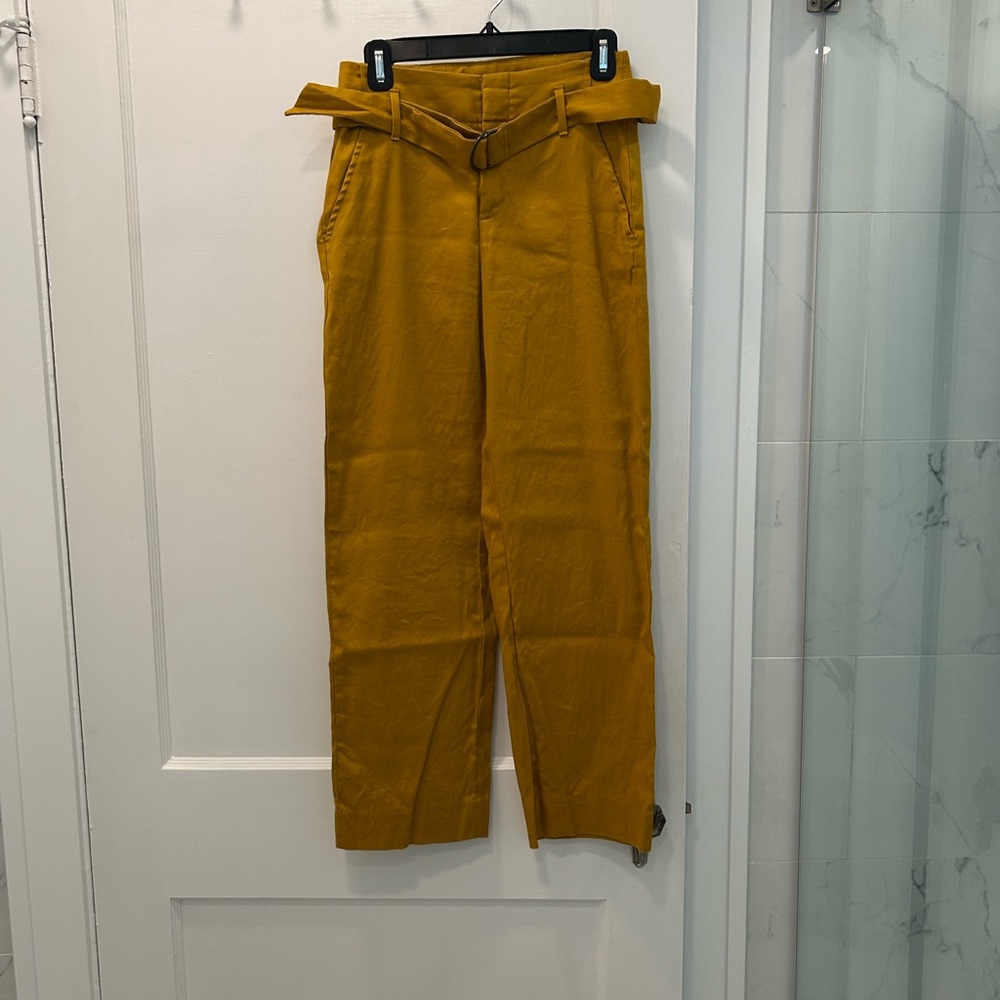 Banana Republic Mustard Yellow Chinos High-Waisted Relaxed Fit